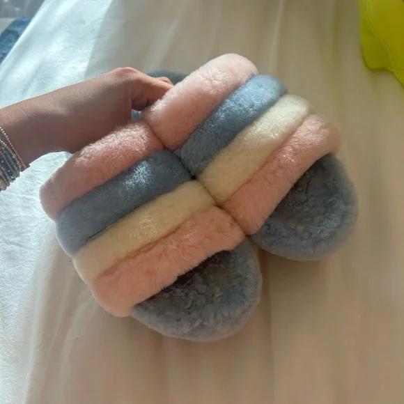 UGG Slippers - Picture 2 of 3